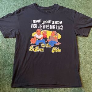 Vintage 2009 Kobe Bryant LeBron James Lil Dez Puppets tee shirt Nike XL rare